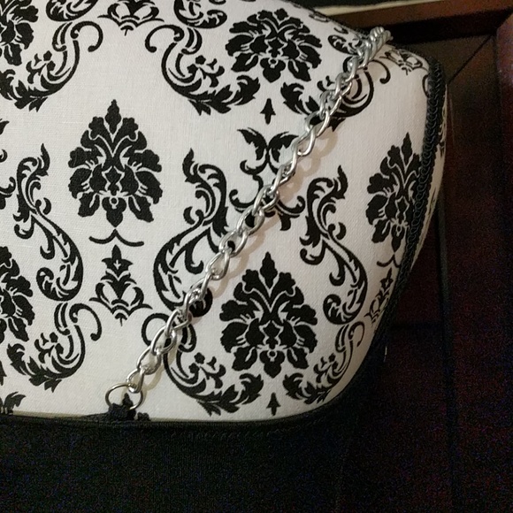 Leg Avenue 1 Shoulder Top - Picture 7 of 8